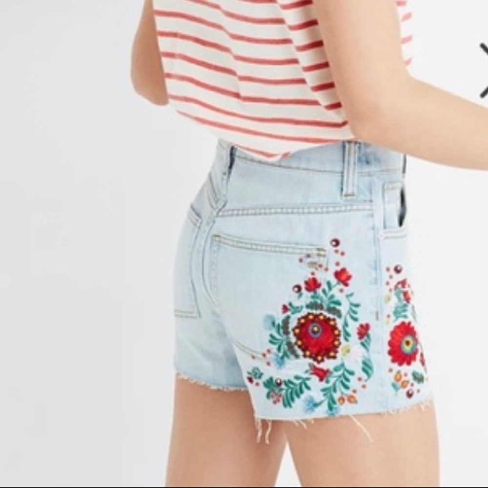 Madewell Embroidered Short!!